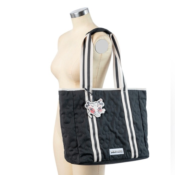 DISNEY MICKEY QUILTED TOTE BAG 
COLOR BLACK AND WHITE - Picture 6 of 12